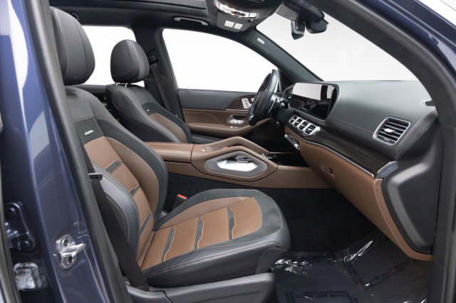 Used 2024 Mercedes-Benz GLS 63 AMG 4MATIC image 4