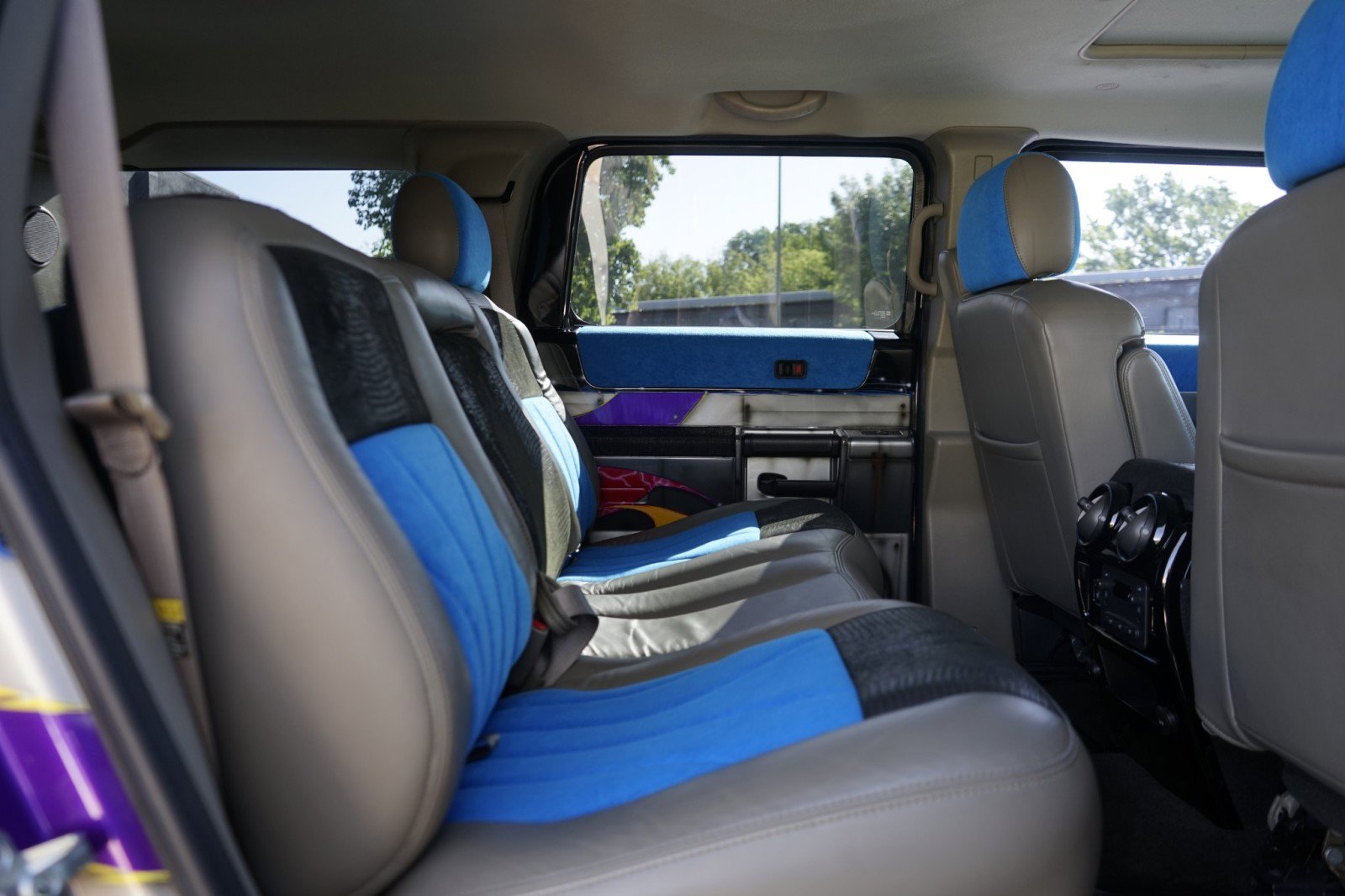 Used 2003 HUMMER H2 w/ Preferred Equipment Group image 20