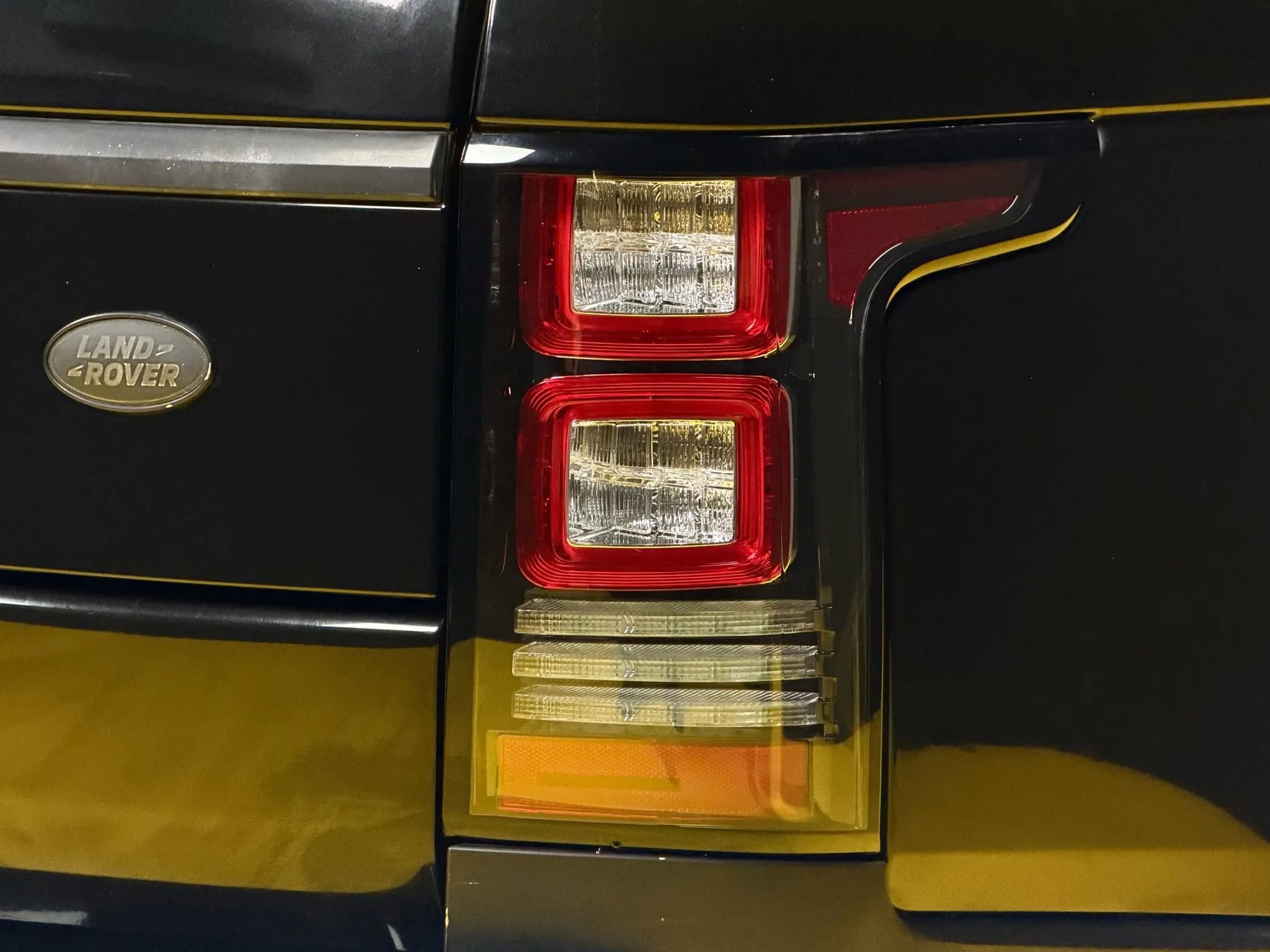 Used 2017 Land Rover Range Rover Sport Utility 4D image 8