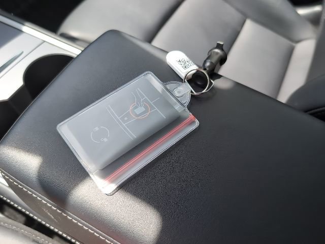 Used 2022 Tesla Model Y Performance image 28