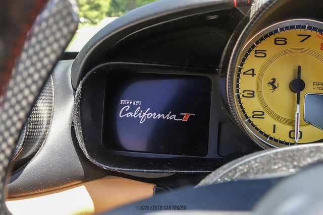 Used 2015 Ferrari California T RWD image 53