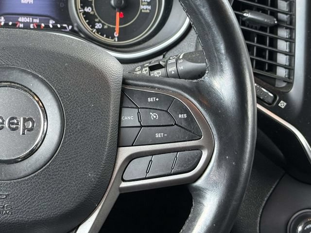Used 2021 Jeep Cherokee Latitude Lux w/ Sun & Sound Group AWD/4WD image 21
