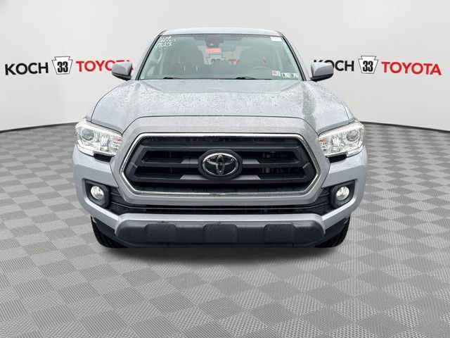 Certified 2021 Toyota Tacoma SR5 AWD/4WD image 2