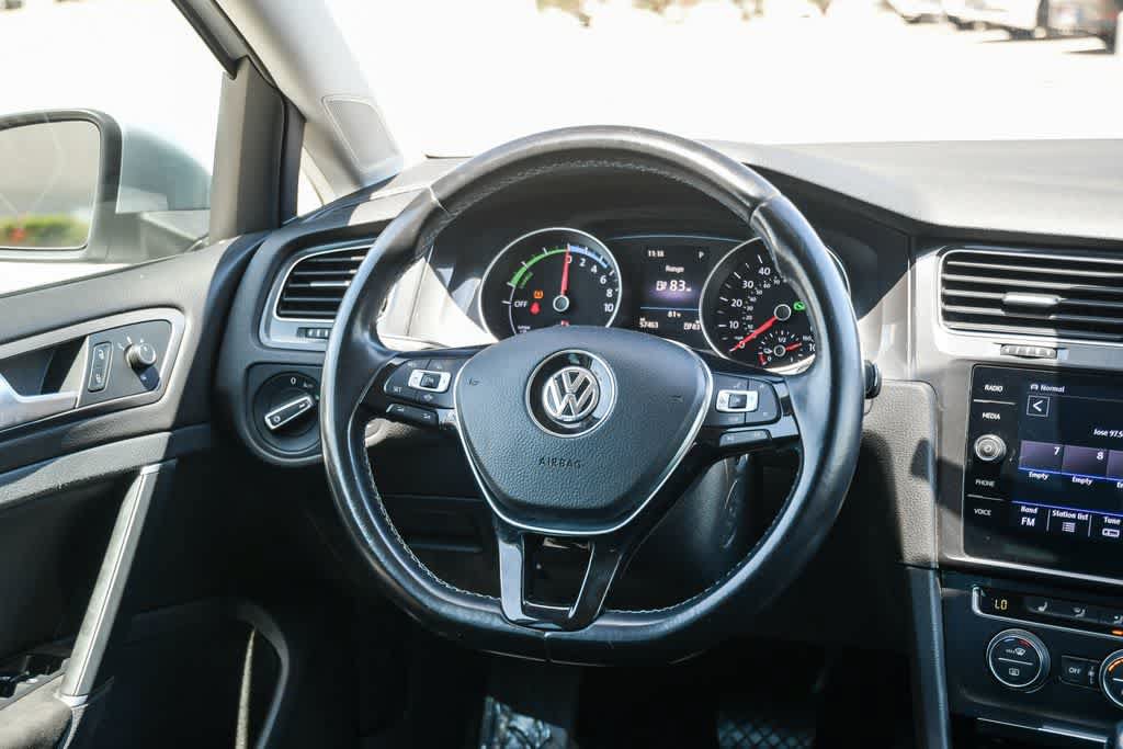 Used 2019 Volkswagen e-Golf SE FWD image 12