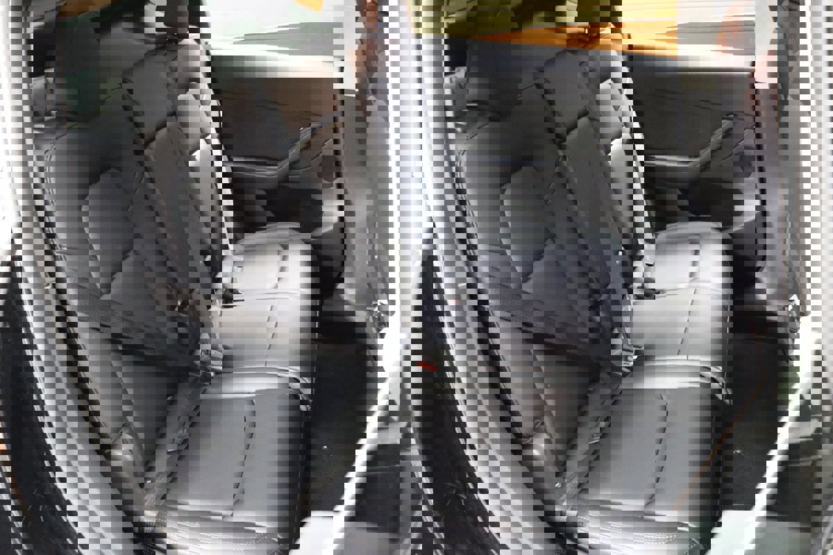 Used 2022 Tesla Model Y Long Range image 49