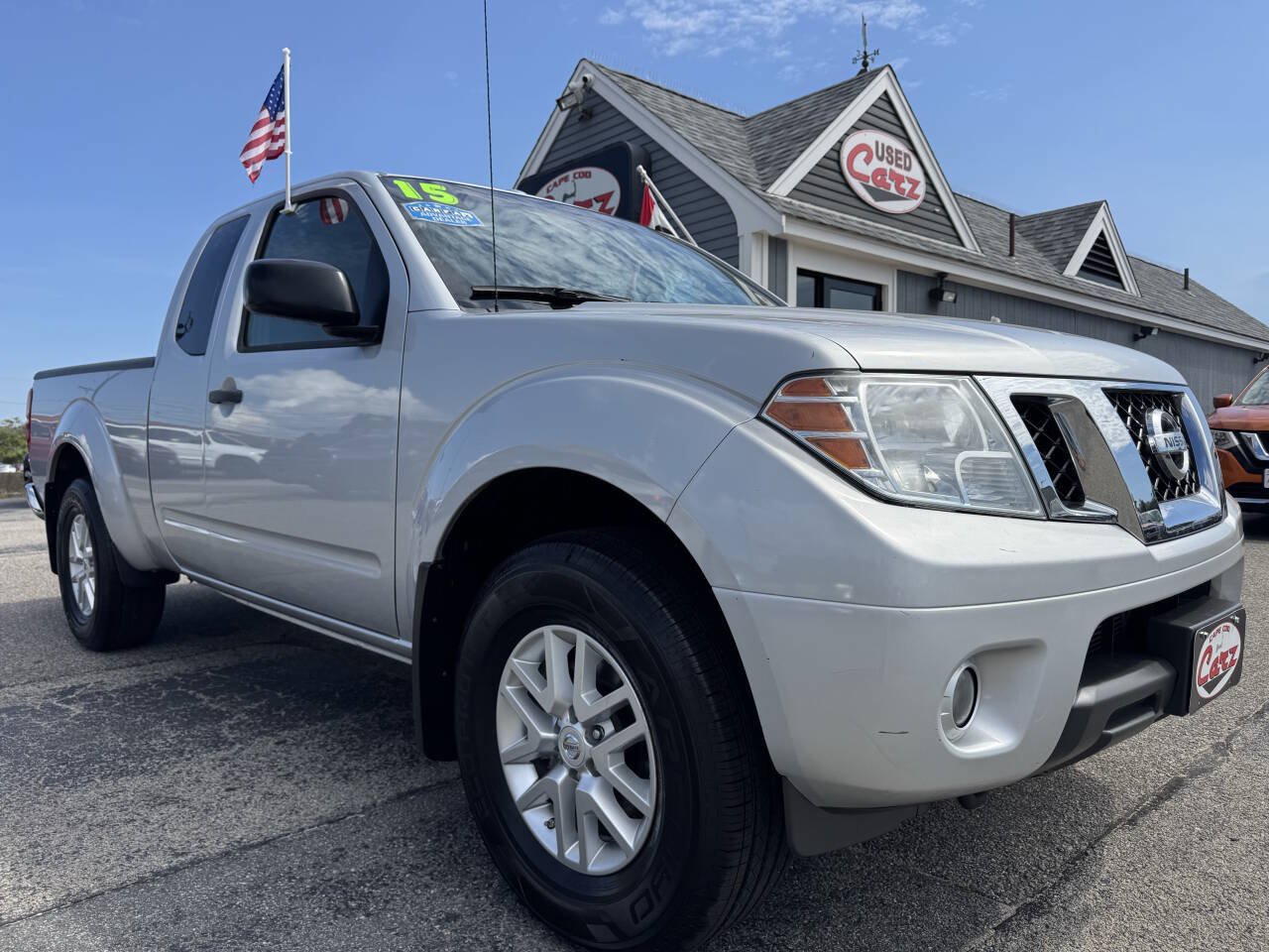 Used 2015 Nissan Frontier SV AWD/4WD image 1