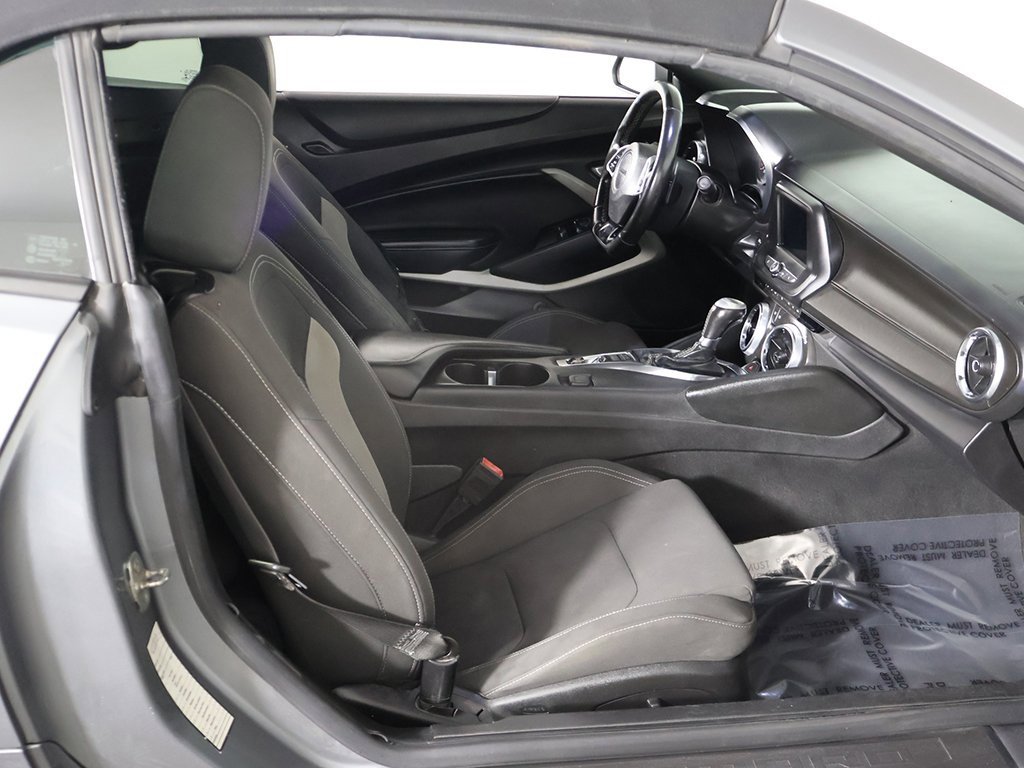 Used 2020 Chevrolet Camaro LT image 27