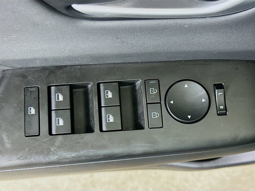 Used 2025 Hyundai Kona Limited image 20