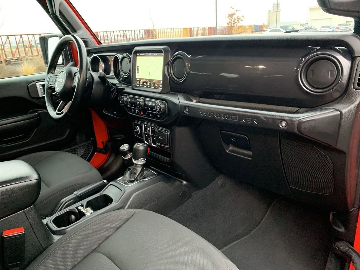 Used 2022 Jeep Wrangler Unlimited Sport image 32