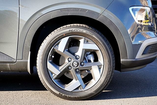 Used 2026 Hyundai Venue SEL image 8