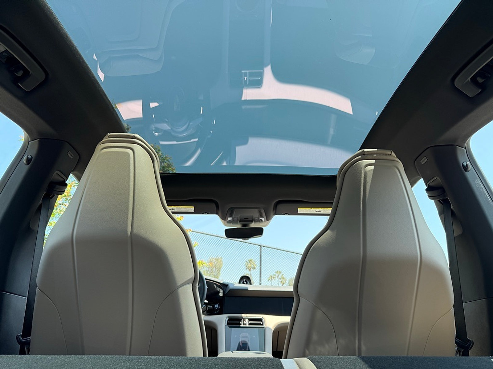 New 2025 Porsche Taycan 4S AWD/4WD image 38