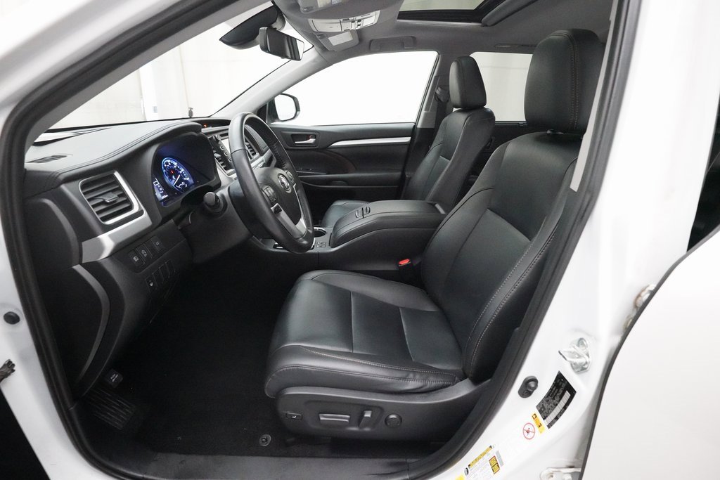 Used 2019 Toyota Highlander XLE image 7
