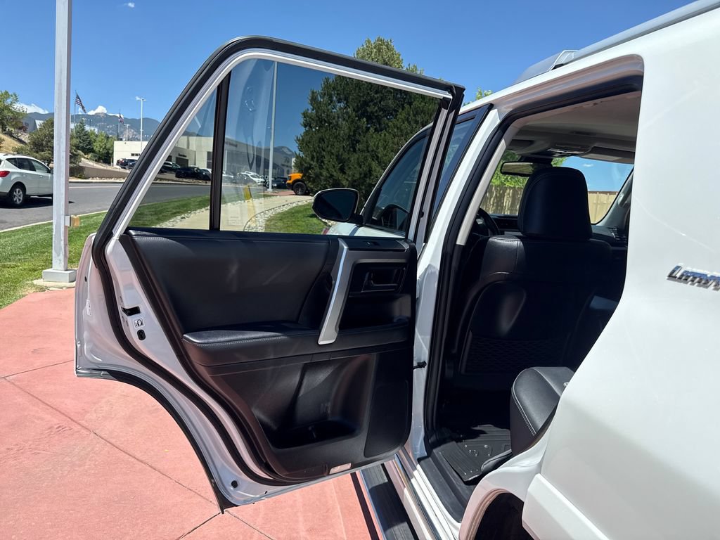 Used 2024 Toyota 4Runner Limited AWD/4WD image 20