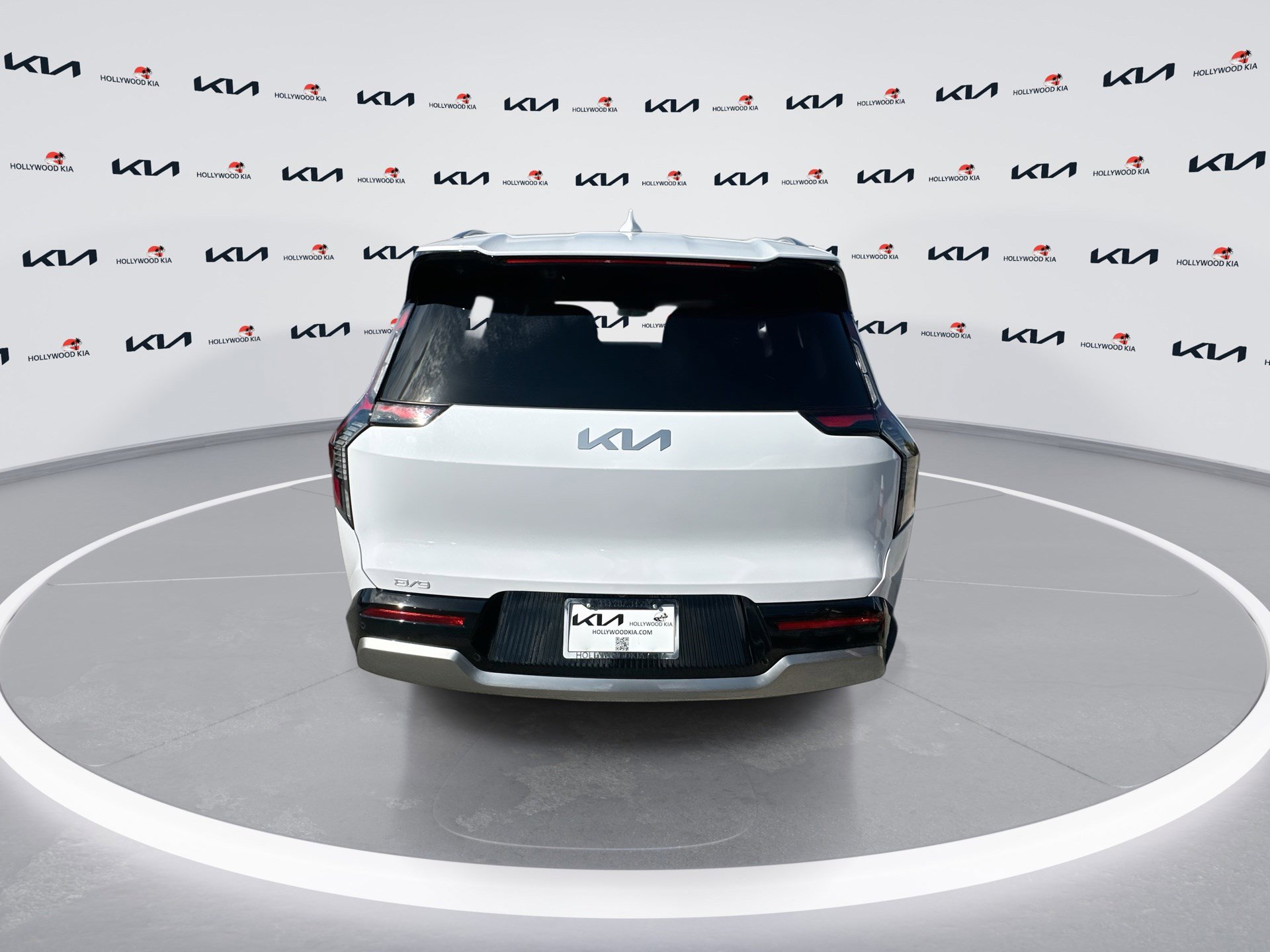 Certified 2026 Kia EV9 Land image 7