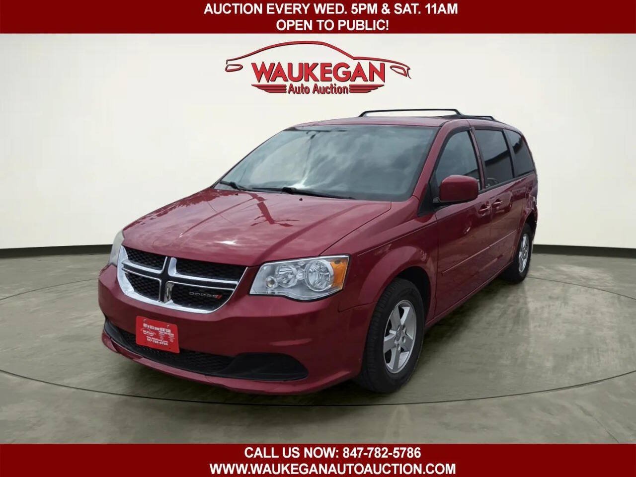 Used 2013 Dodge Grand Caravan SXT FWD image 1