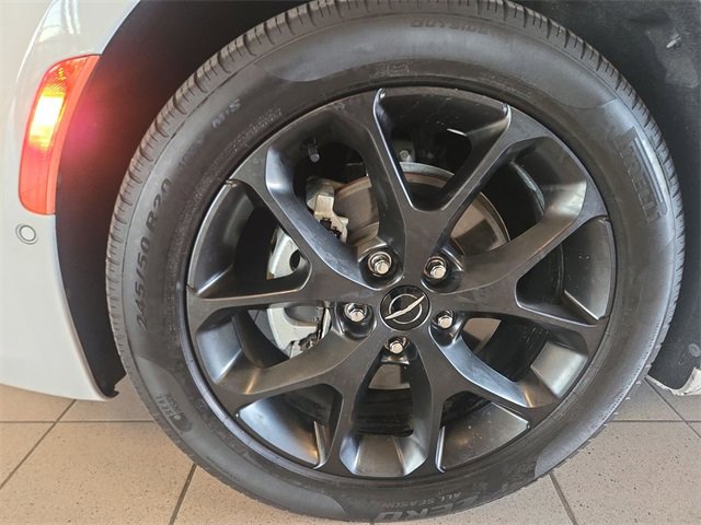 Used 2024 Chrysler Pacifica Limited w/ S Appearance Package image 10