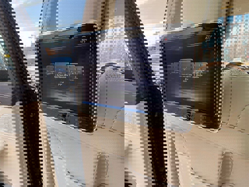 Used 2016 Mercedes-Benz S 550 Sedan image 22