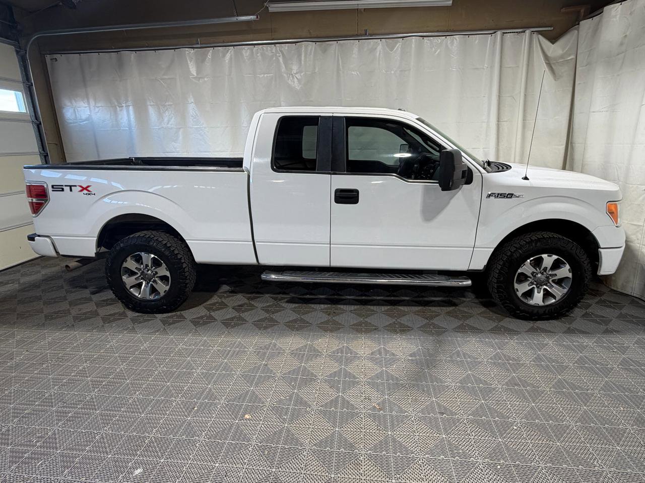 Used 2013 Ford F150 STX w/ Mid Equipment Group AWD/4WD image 4
