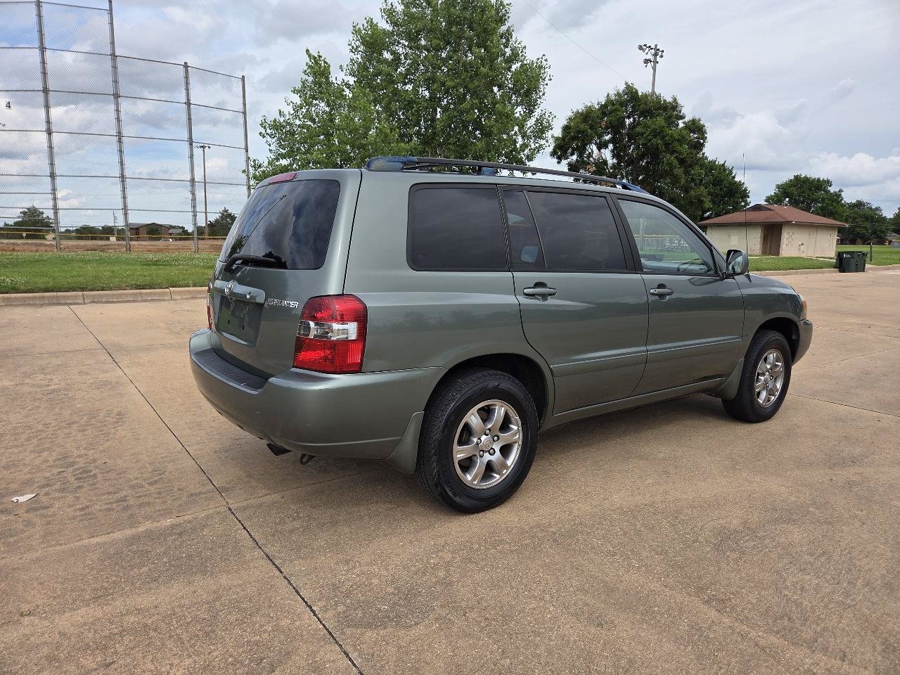 Used 2005 Toyota Highlander 2WD V6 image 10