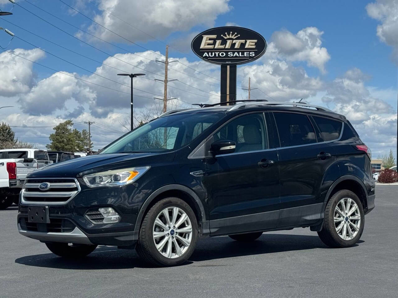 Used 2018 Ford Escape Titanium w/ Ford Safe & Smart Package AWD/4WD image 1