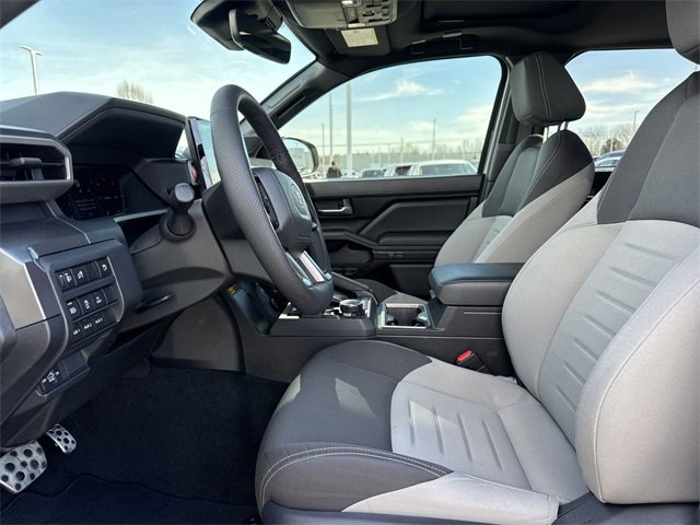 Used 2025 Toyota Tacoma TRD Sport image 11