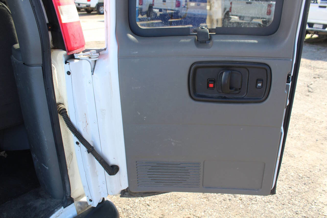 Used 2013 Chevrolet Express 3500 LT w/ LT Preferred Equipment Group image 9