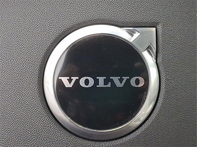 New 2026 Volvo XC90 B6 Plus w/ Protection Package Premier image 12