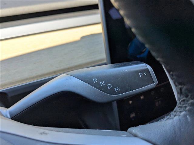 Used 2021 Tesla Model Y Long Range image 12