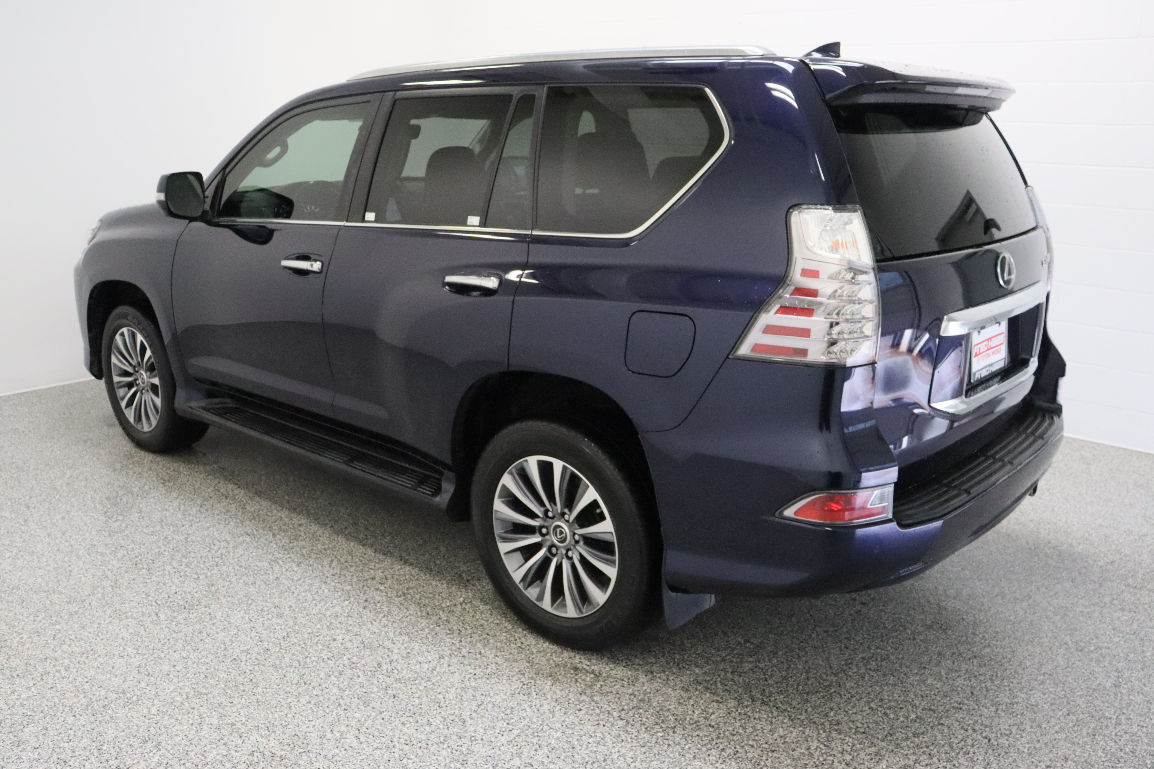 Used 2020 Lexus GX 460 Luxury w/ Accessory Package AWD/4WD image 9