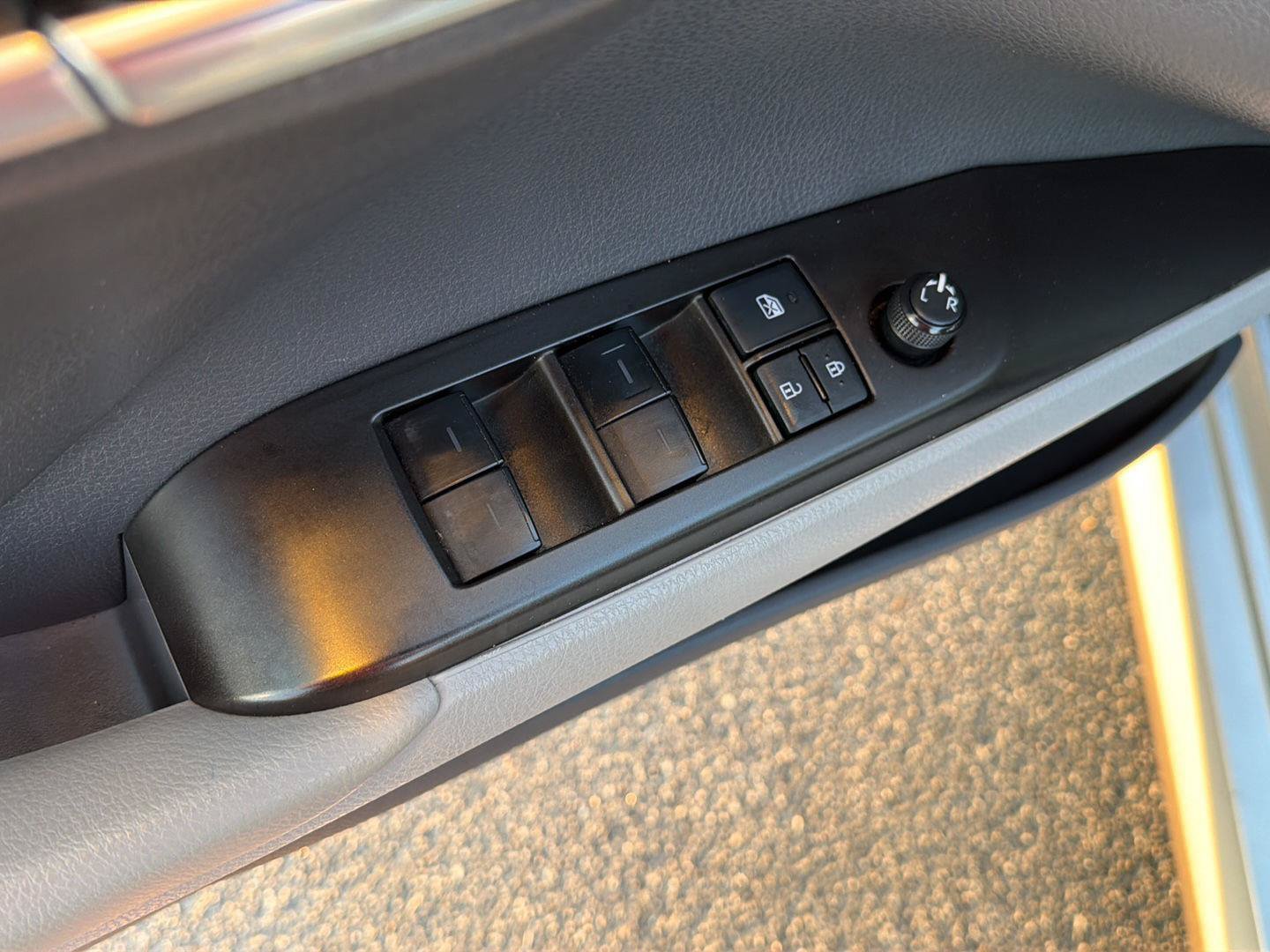 Certified 2022 Toyota Camry LE FWD image 31