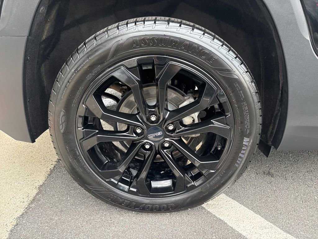 Used 2020 GMC Terrain SLT w/ Preferred Package image 9