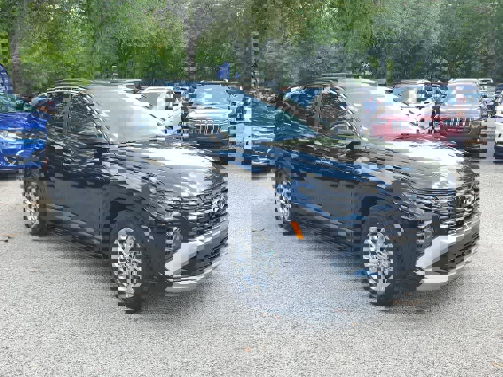 Used 2025 Hyundai Tucson SE image 4