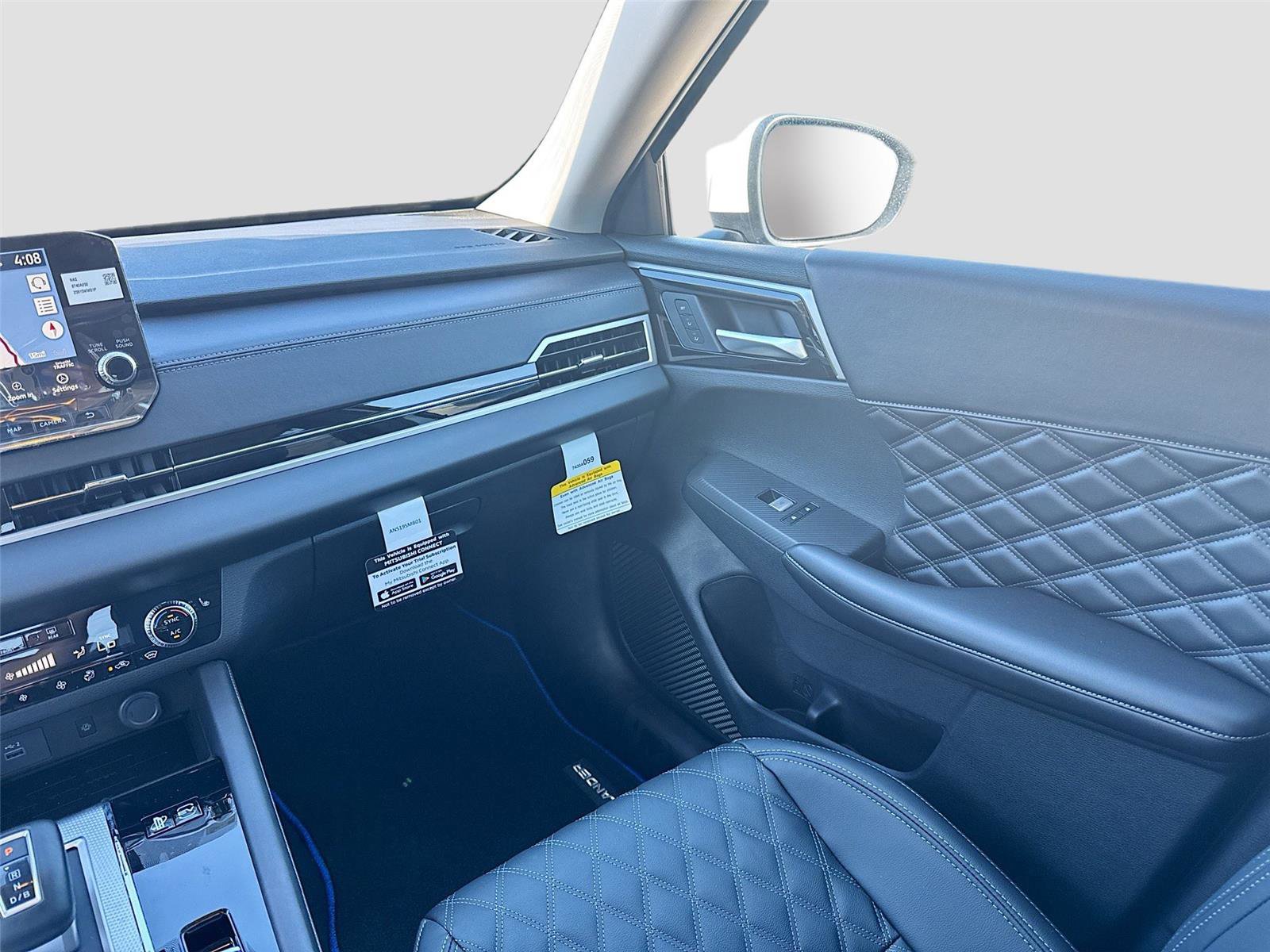 New 2025 Mitsubishi Outlander SEL image 24