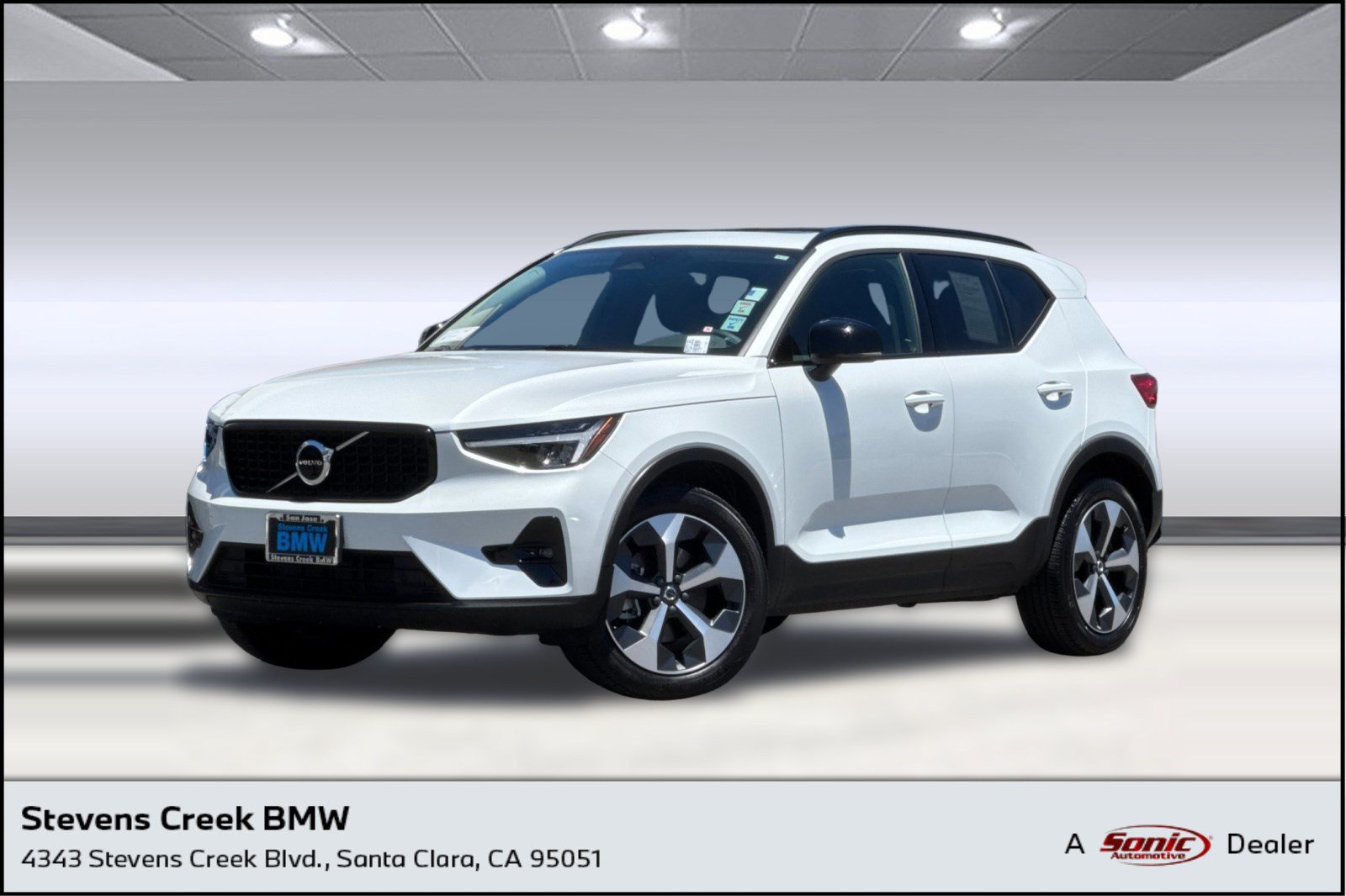 Used 2023 Volvo XC40 B4 Plus w/ Protection Package Premier