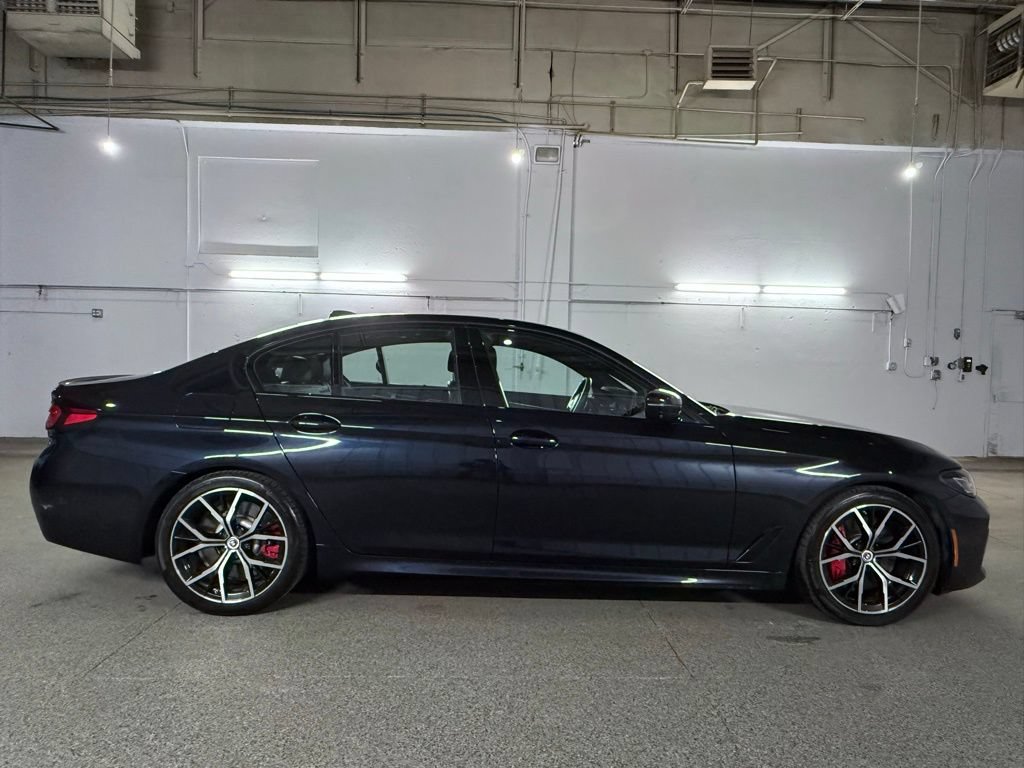 Used 2022 BMW M550i xDrive w/ Dynamic Handling Package AWD/4WD image 6