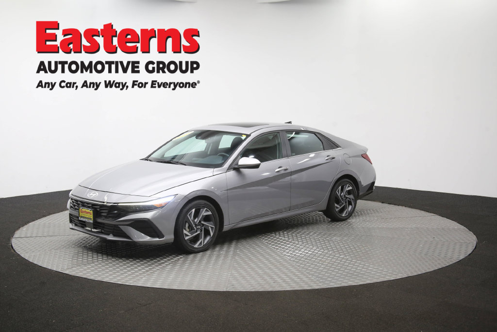 Used 2025 Hyundai Elantra SEL FWD image 60