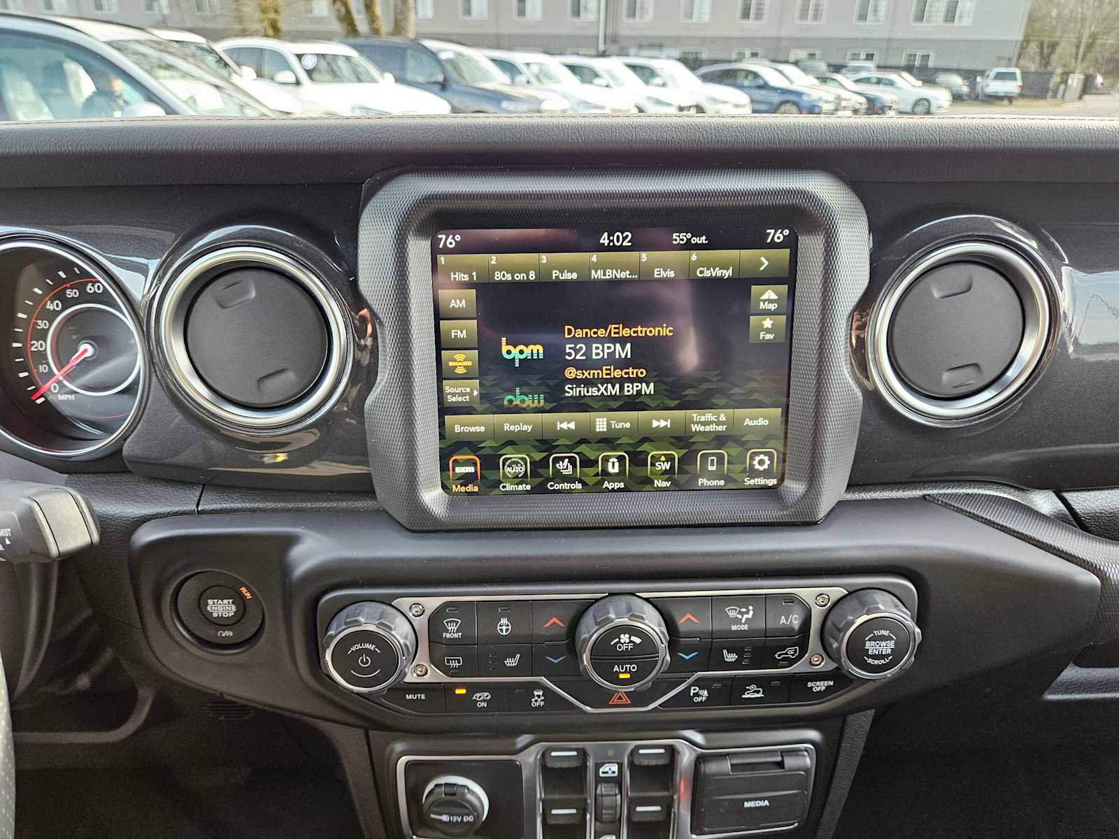 Used 2022 Jeep Wrangler Unlimited Rubicon w/ Xtreme Recon 35" Tire Package image 30