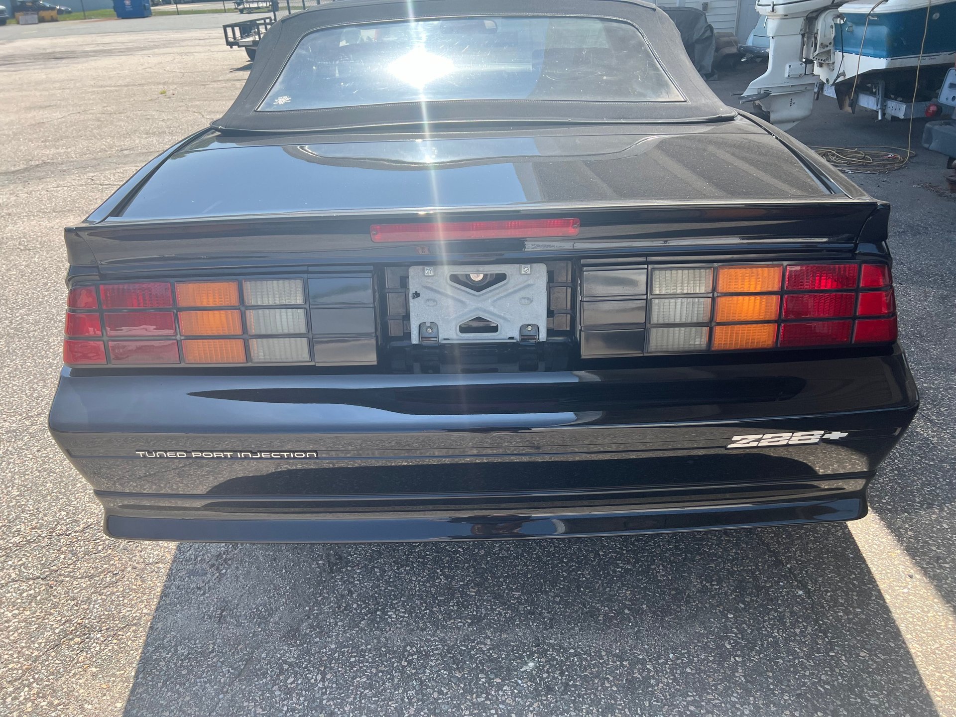 Used 1991 Chevrolet Camaro Z28 RWD image 4