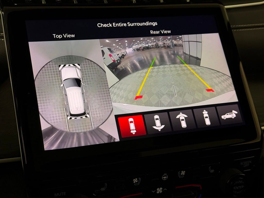 Used 2024 Jeep Grand Cherokee Limited w/ Luxury Tech Group II image 21