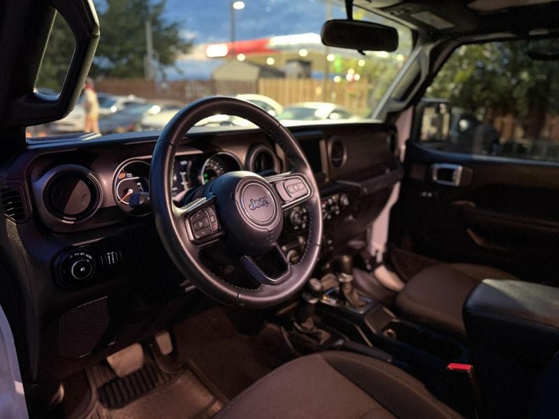 Used 2021 Jeep Wrangler Sport AWD/4WD image 13