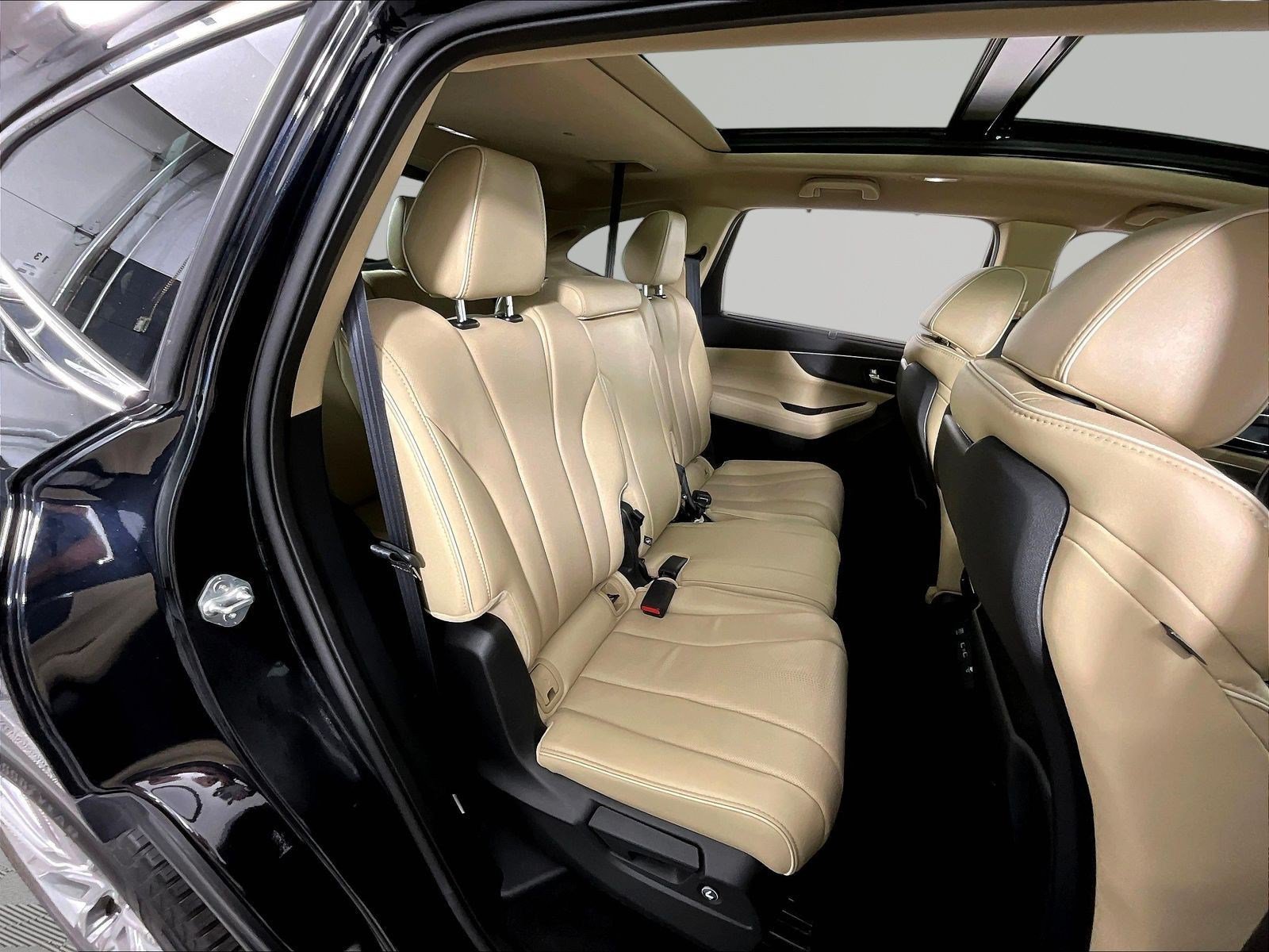 Certified 2023 Acura MDX SH-AWD w/ Advance Package image 25