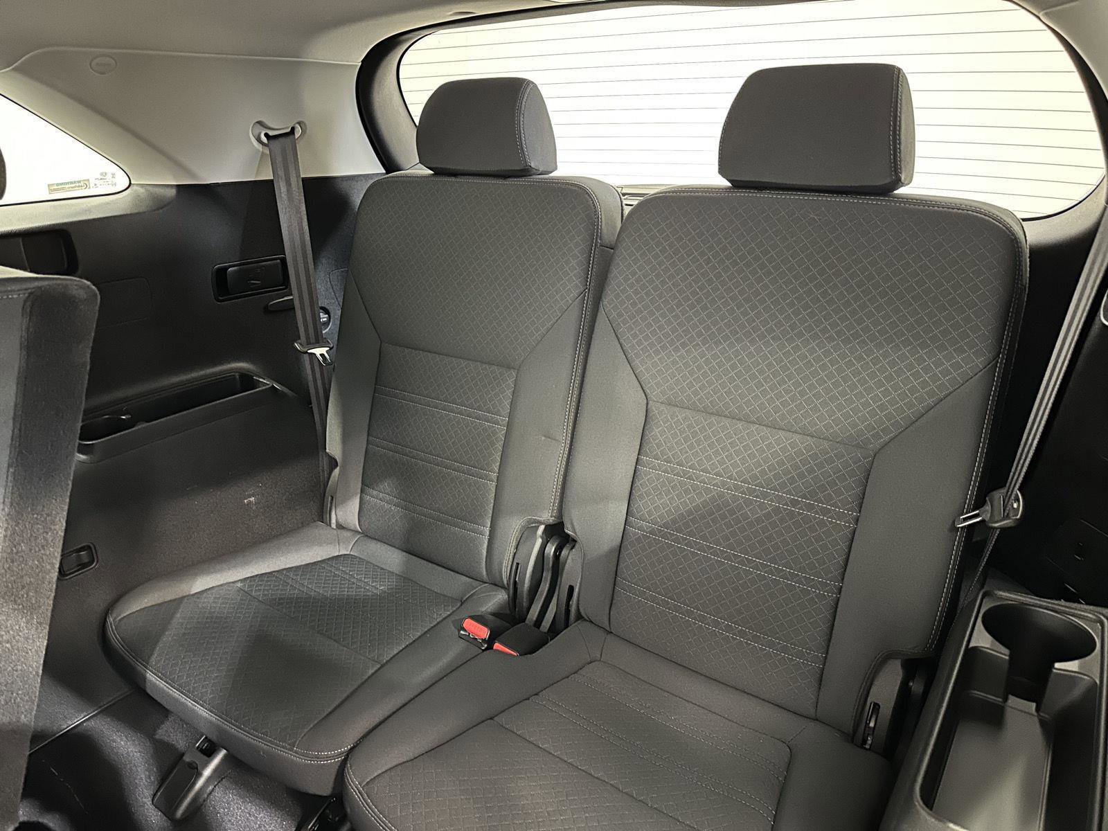 Used 2020 Kia Sorento LX image 27