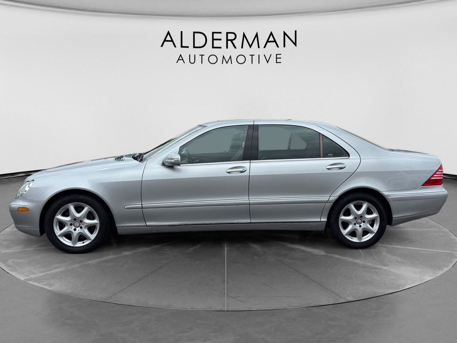 Used 2005 Mercedes-Benz S 430 4MATIC image 2