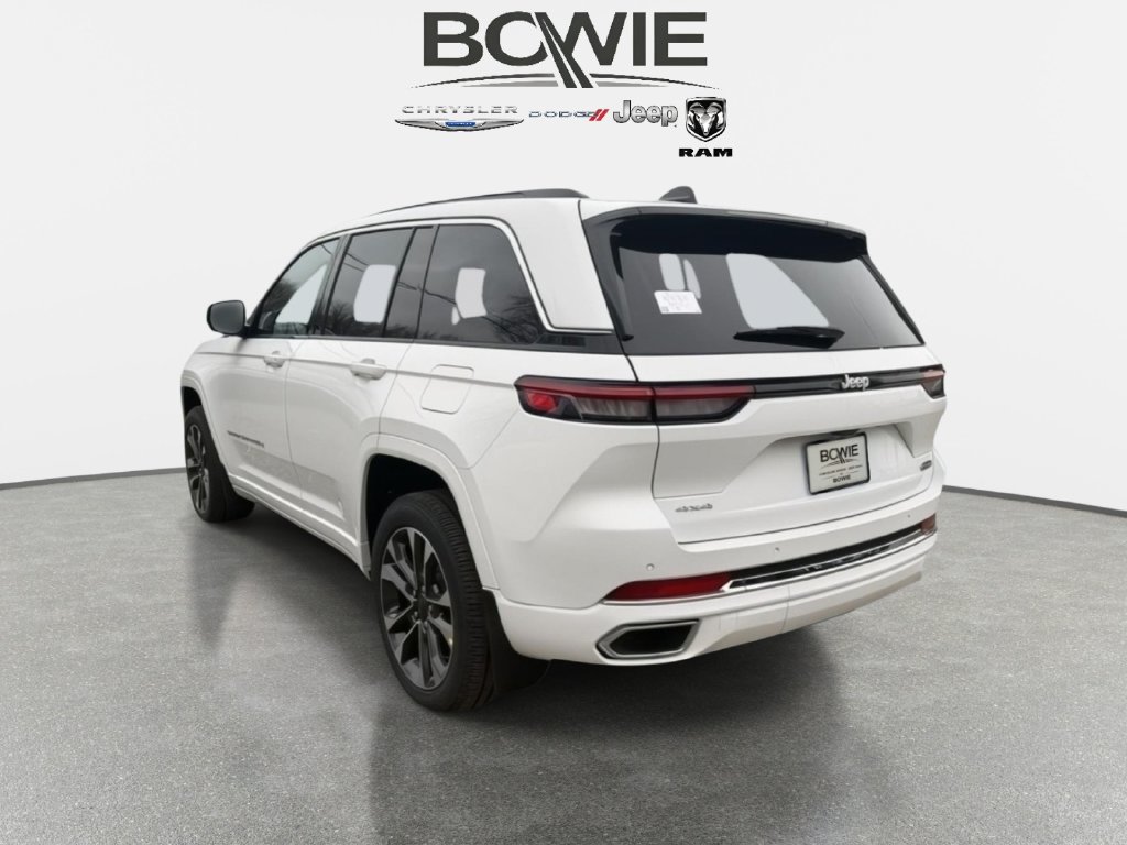 New 2025 Jeep Grand Cherokee Overland w/ MOPAR Finishing Package AWD/4WD image 4