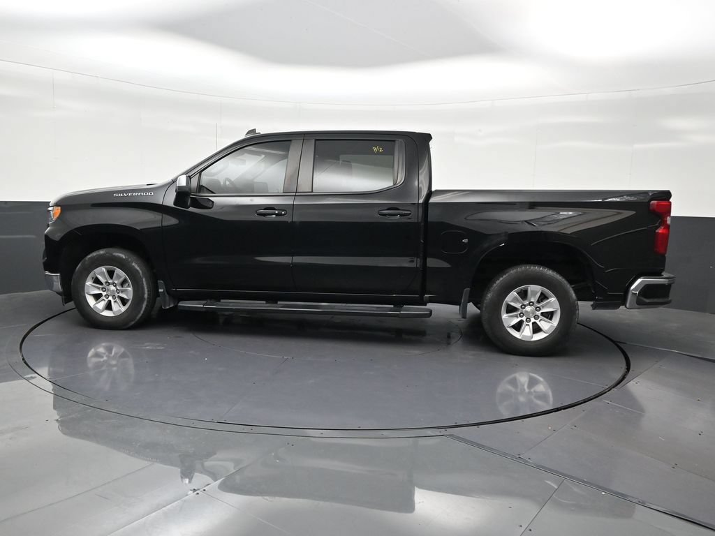 Used 2023 Chevrolet Silverado 1500 LT RWD image 2