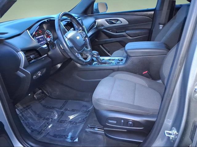 Used 2023 Chevrolet Traverse LT image 11
