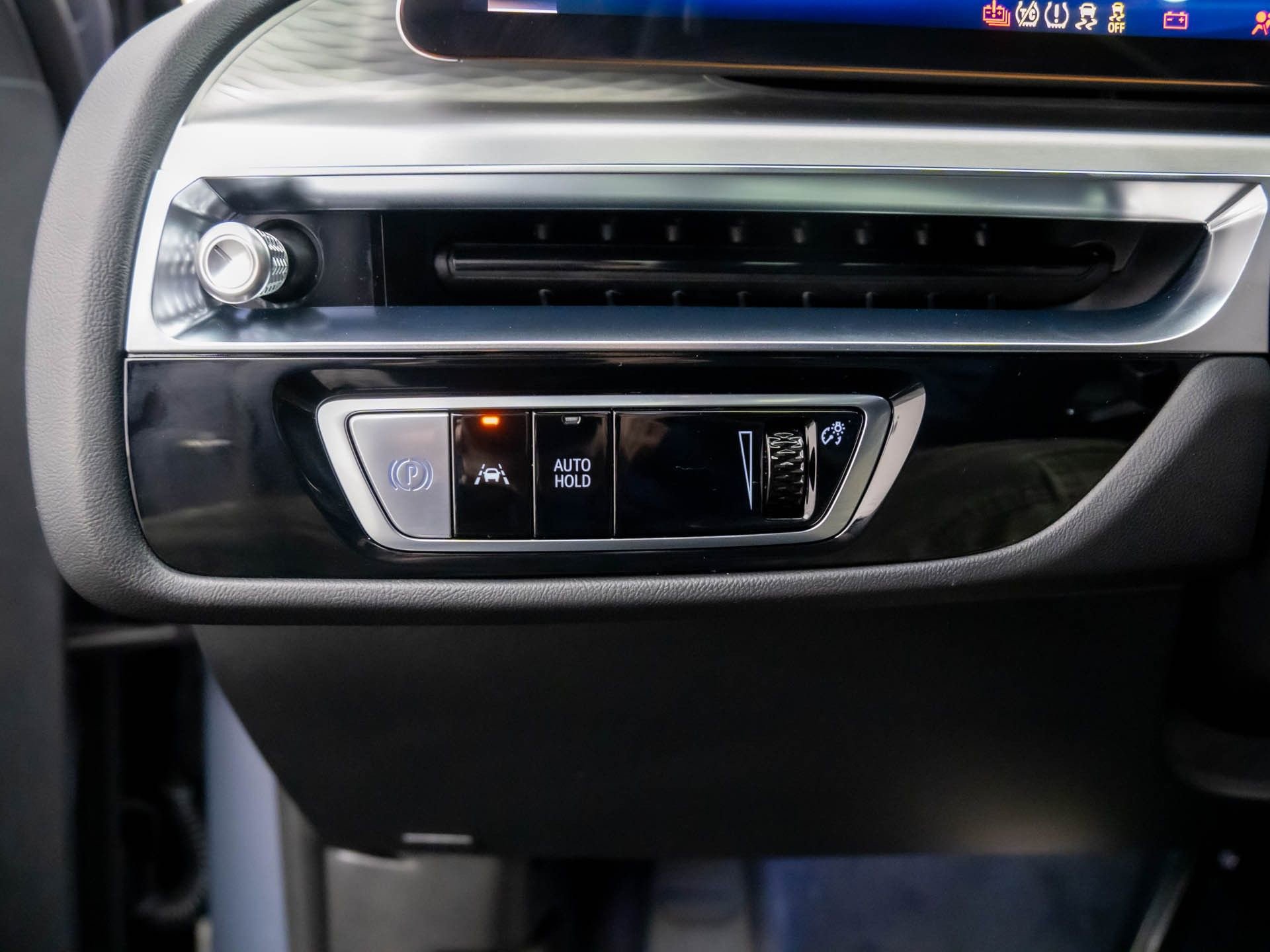 New 2026 Cadillac Lyriq Luxury image 25