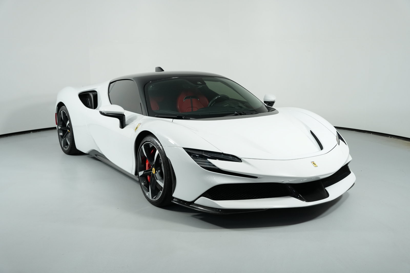 Certified 2021 Ferrari SF90 Stradale AWD/4WD image 1
