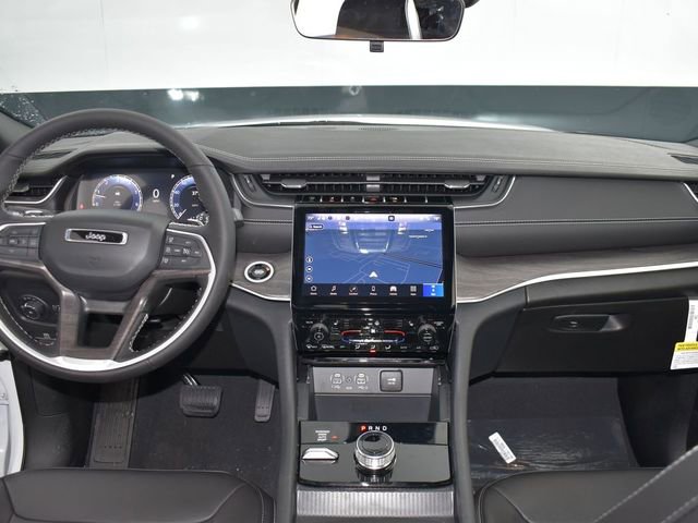 New 2025 Jeep Grand Cherokee L Limited w/ Black Appearance Package image 29