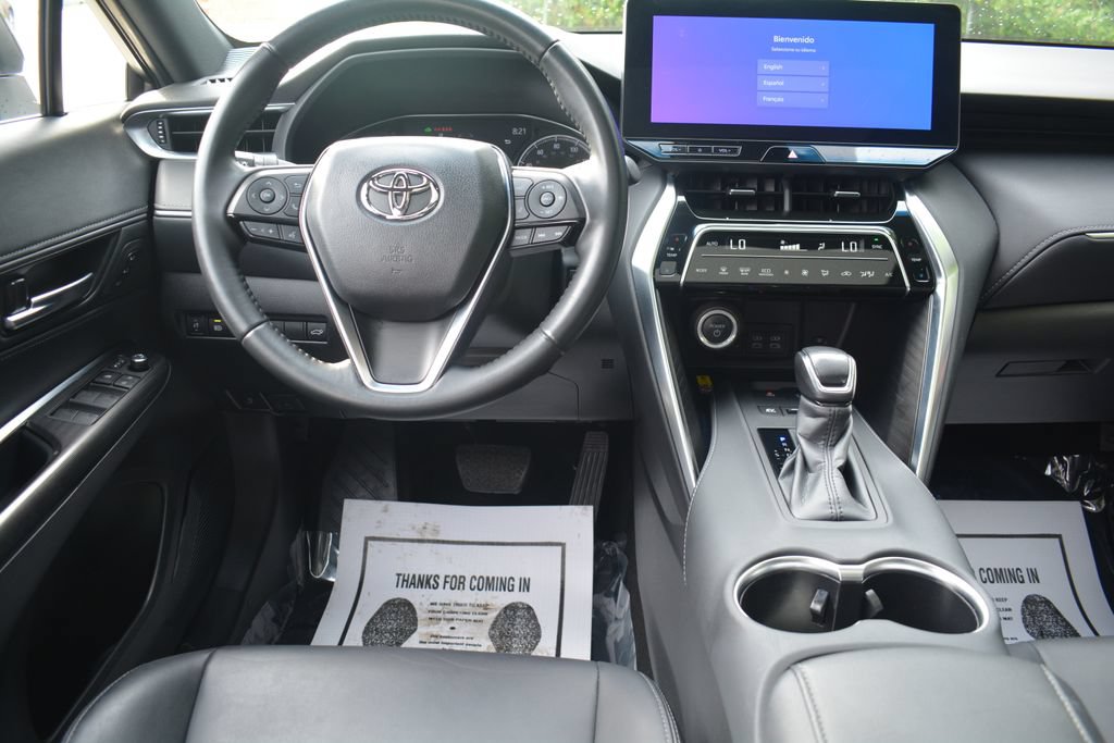 Used 2023 Toyota Venza Nightshade AWD/4WD image 3